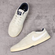 画像1: NIKE SB スエードスケートシューズ 28cm (1)