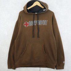 画像1: INDEPENDENT スケートブランド ロゴ刺繍スウェットフーディー M (1)