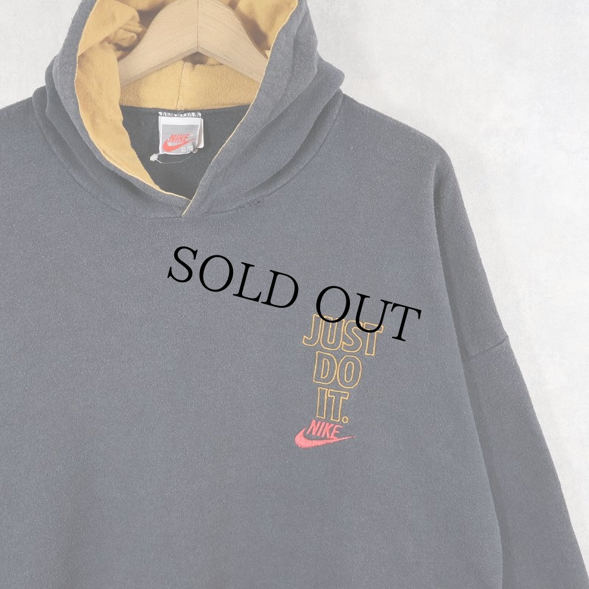 画像1: 90's NIKE CANADA製 "JUST DO IT" 刺繍付き スウェットフーディー BLACK XL (1)