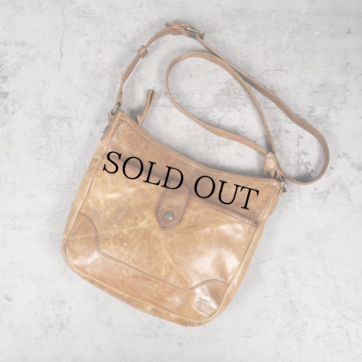 画像1: FRYE レザーショルダーバッグ (1)