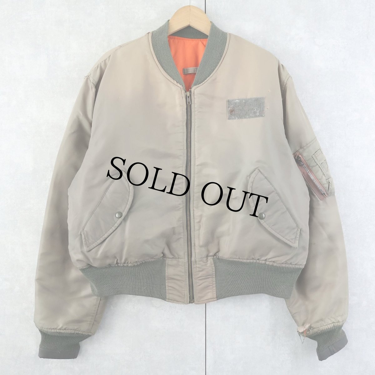 画像1: 80's〜 CORNITH "Sunfaded" MA-1 TYPE フライトジャケット L (1)