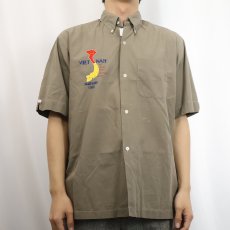 画像2: 60's CHI-THANH "VIET NAM" 猫目ボタン スーベニアボタンダウンシャツ (2)