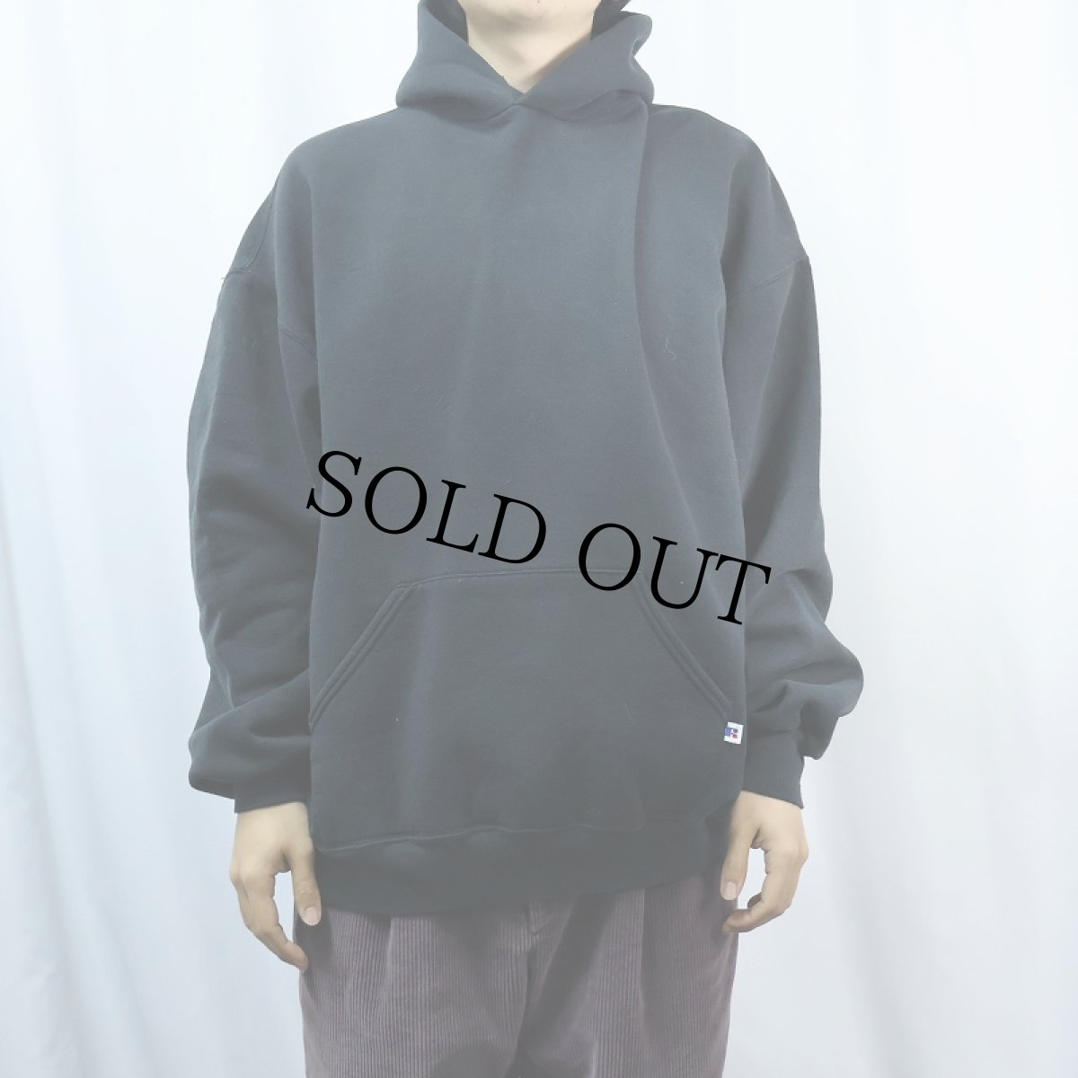画像2: 90's RUSSELL ATHLETIC USA製 前V 無地スウェットフーディー BLACK XXL (2)