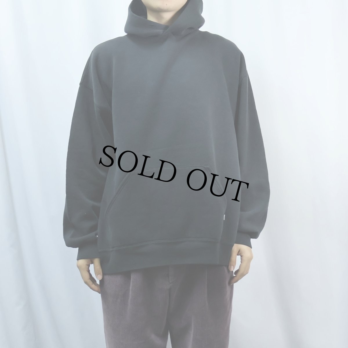 画像2: 90's RUSSELL ATHLETIC USA製 前V 無地スウェットフーディー BLACK XXL (2)