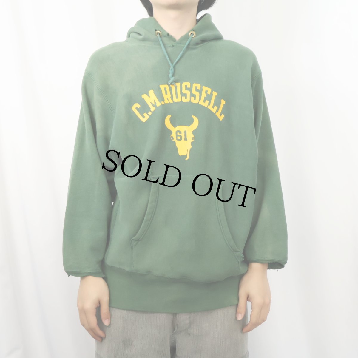 画像3: 70〜80's Champion 青単色タグ REVERSE WEAVE USA製 "C.M.RUSSELL" カットオフ プリントスウェットフーディー M (3)