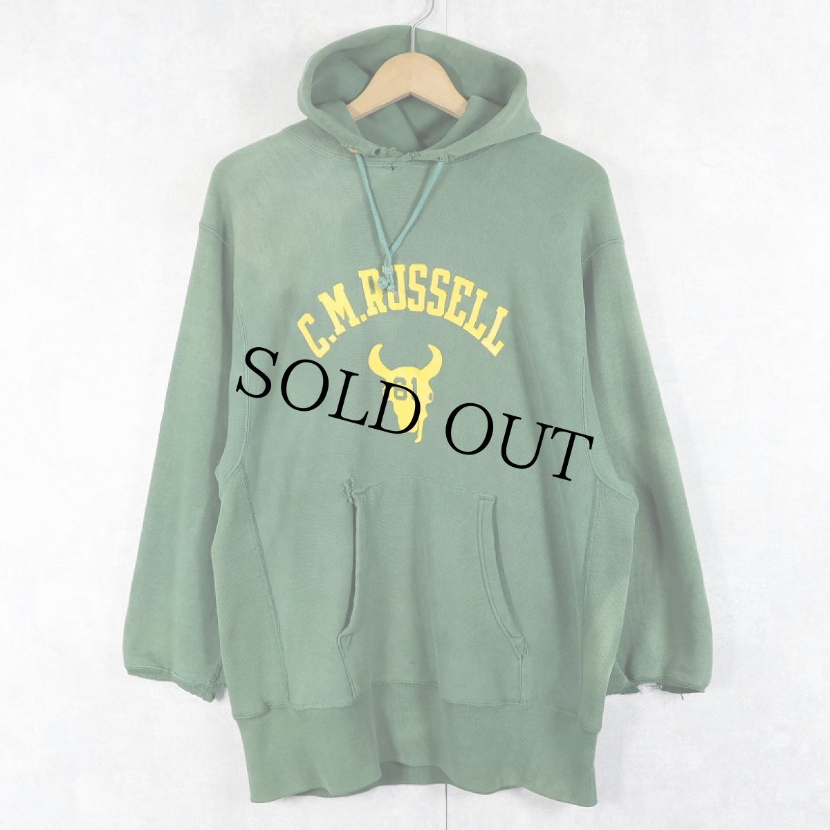 画像1: 70〜80's Champion 青単色タグ REVERSE WEAVE USA製 "C.M.RUSSELL" カットオフ プリントスウェットフーディー M (1)