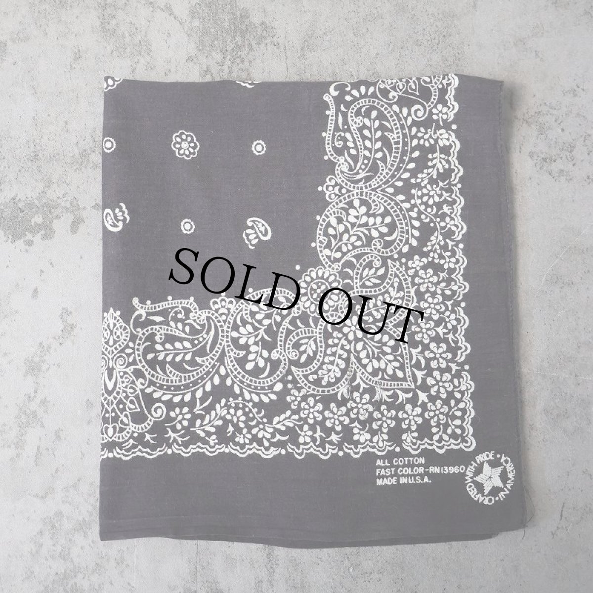 画像1: 80's FAST COLOR USA製 花柄 バンダナ BLACK (1)