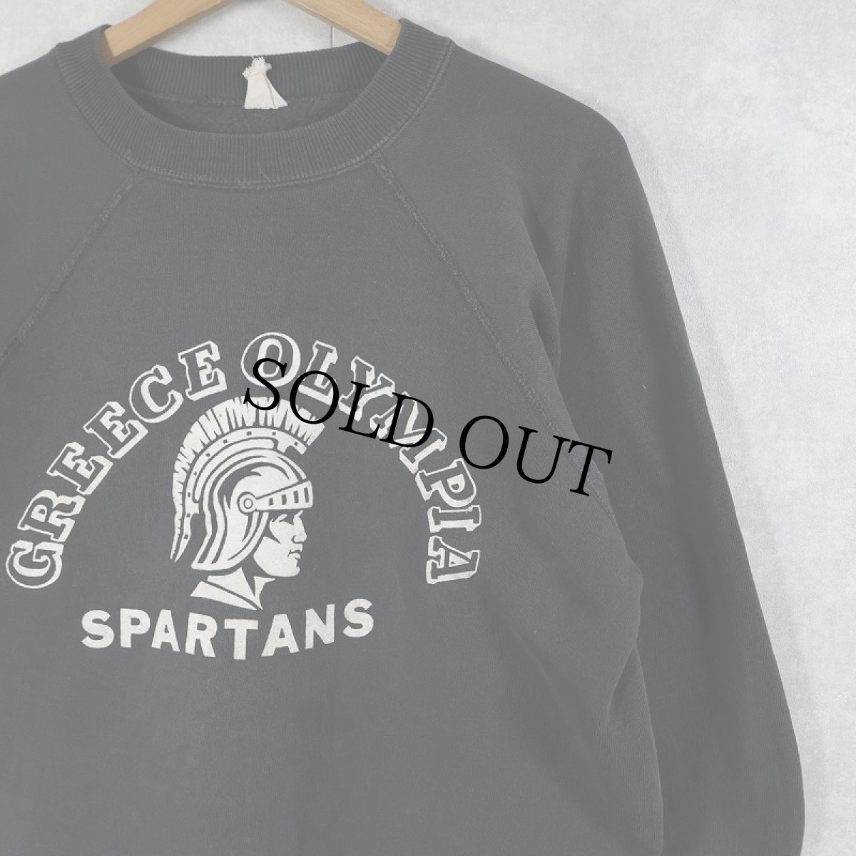 画像1: 60's Sportswear by Collegiate "GREECE OLYMPIA SPARTANS" フロッキープリント ラグランスウェット BLACK M (1)