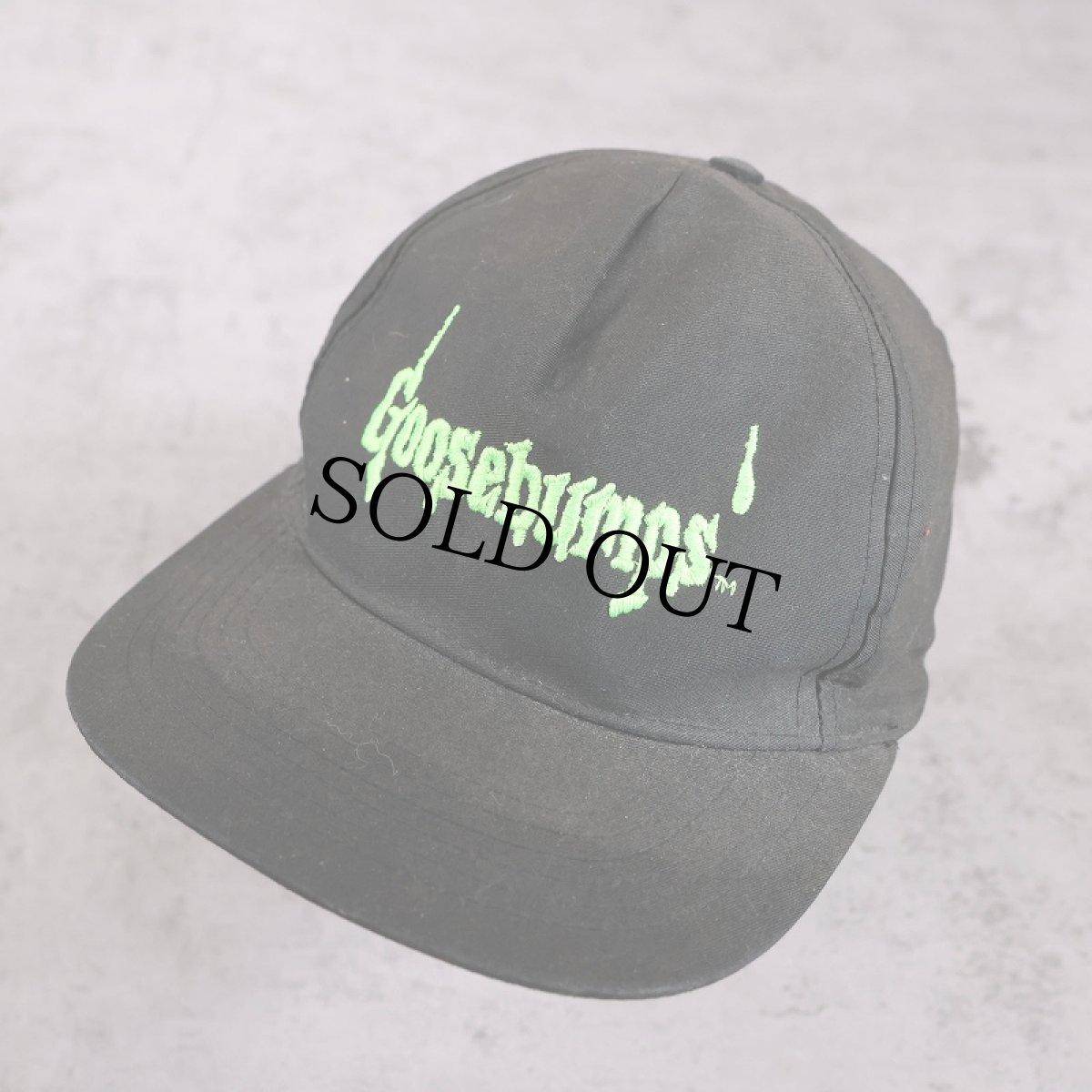 画像1: Goosebumps ホラー小説 刺繍入り スナップバックキャップ BLACK FITS ALL (1)