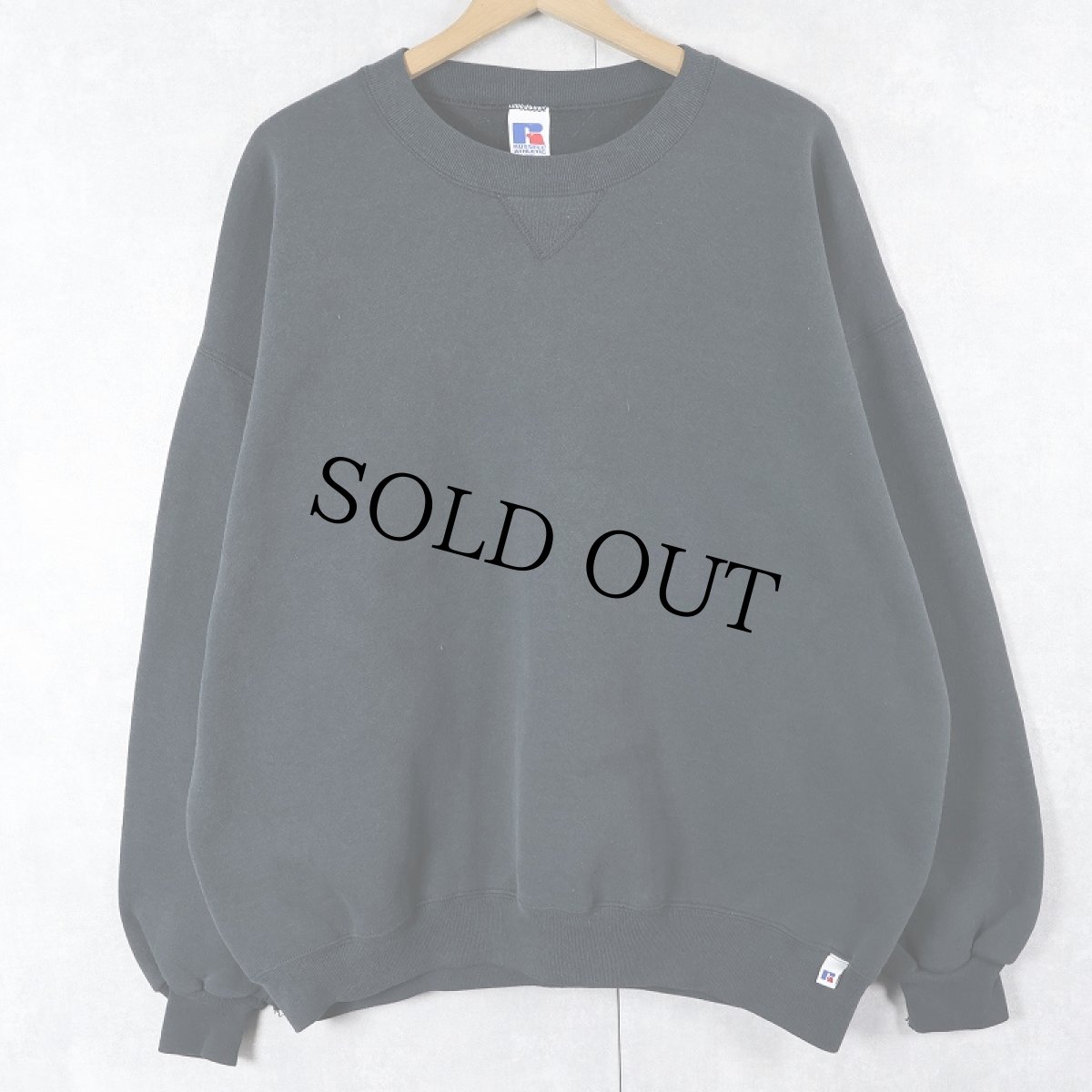 画像1: 90's RUSSELL ATHLETIC USA製 前V 無地スウェット BLACK XXL (1)