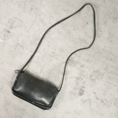 画像2: 60〜70's COACH USA製 レザーショルダーバッグ BLACK (2)