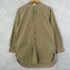 画像1: 60's British Army マチ付き バンドカラーオフィサーシャツ (1)