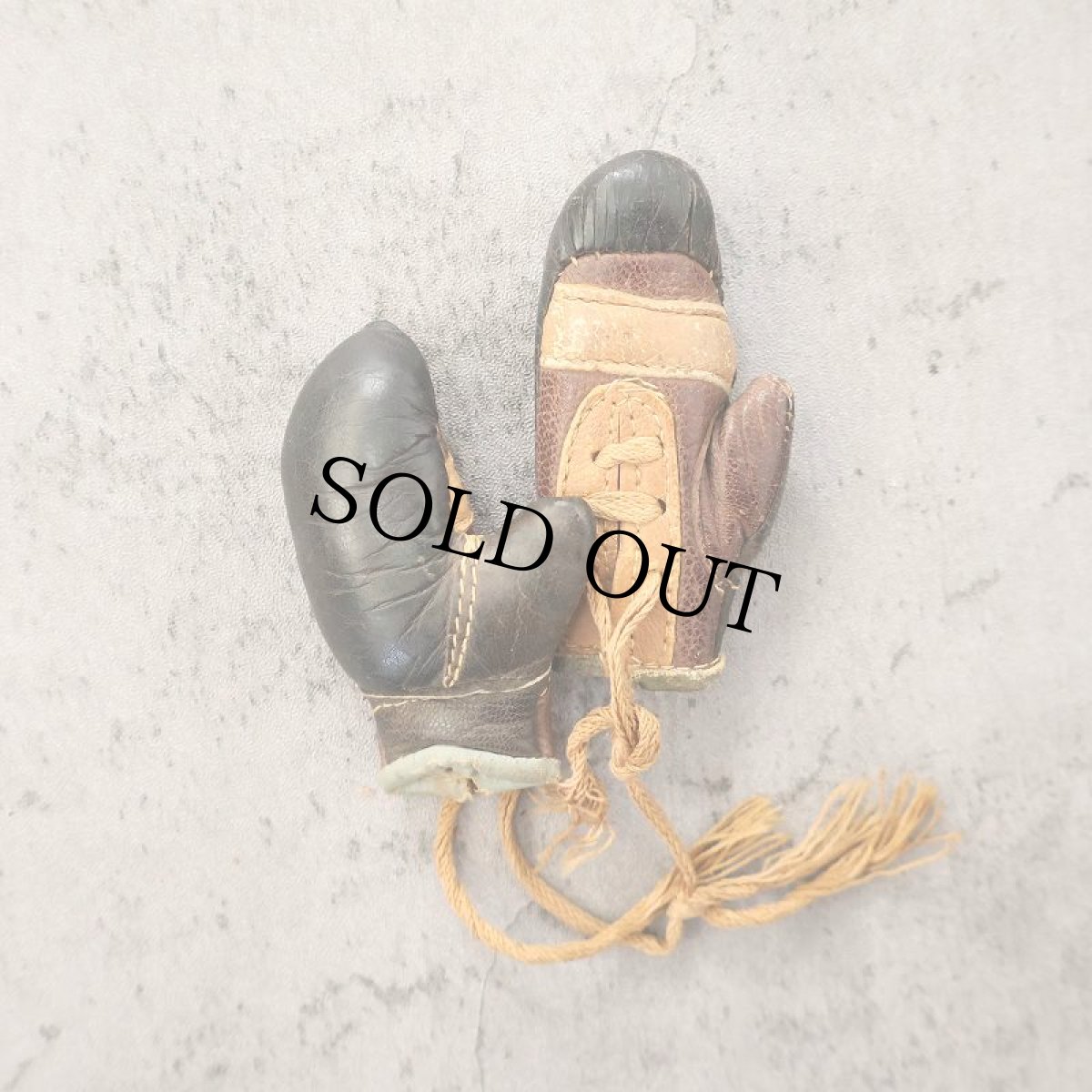 画像1: 〜40's ミニレザーボクシンググローブ (1)