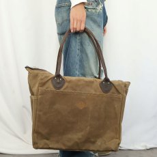 画像2: 80〜90's L.L.Bean レザーハンドル オイルドキャンバス トートバッグ (2)