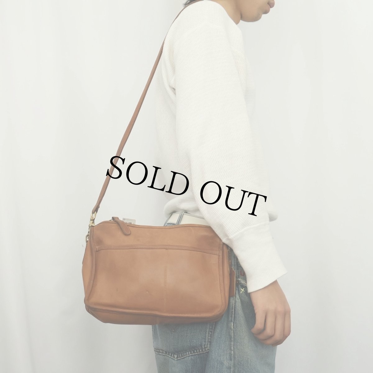 画像3: 60〜70's COACH USA製 レザーショルダーバッグ (3)