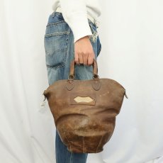 画像2: 〜40's レザーボーリングキャリーバッグ (2)