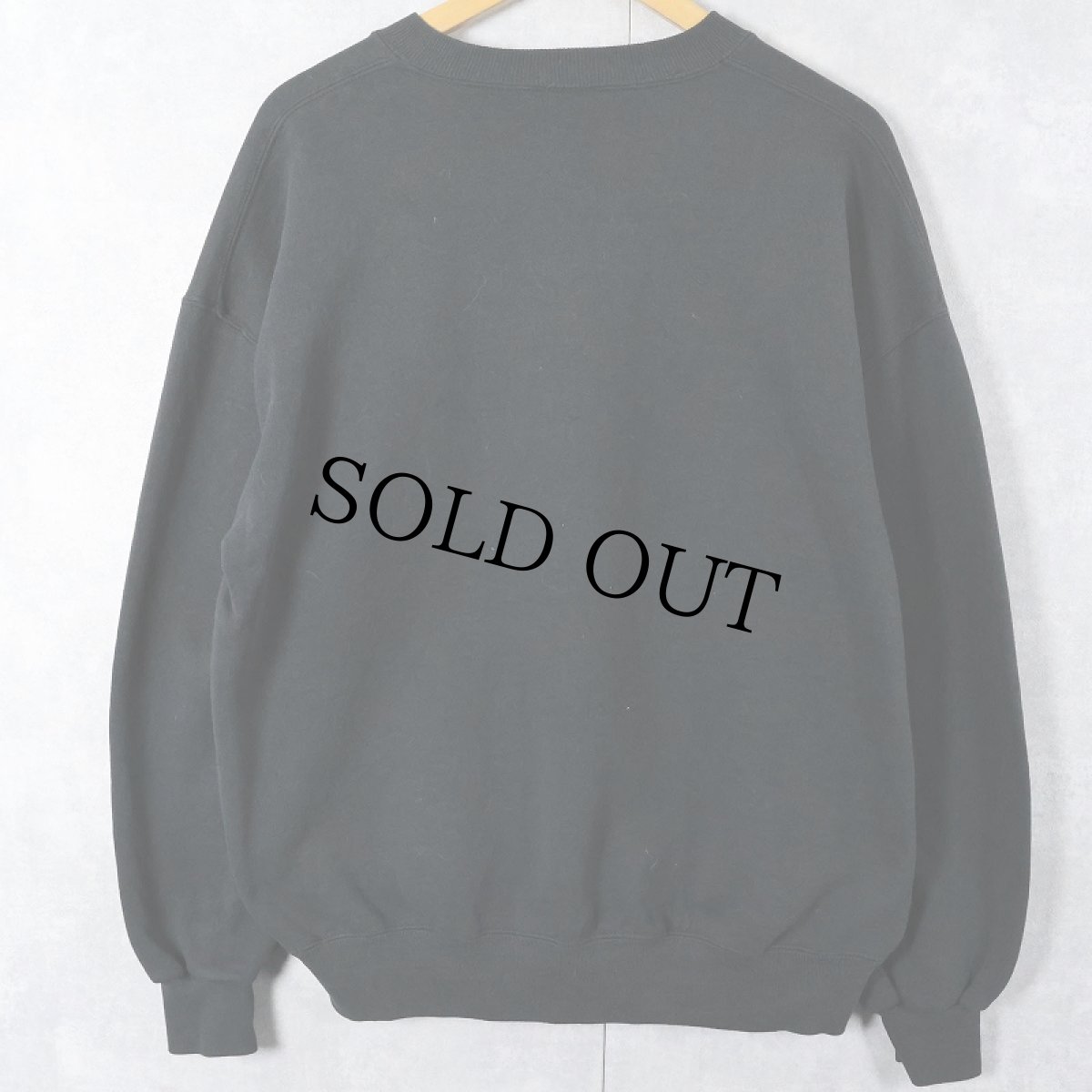 画像2: 90's RUSSELL ATHLETIC USA製 前V 無地スウェット BLACK XL (2)