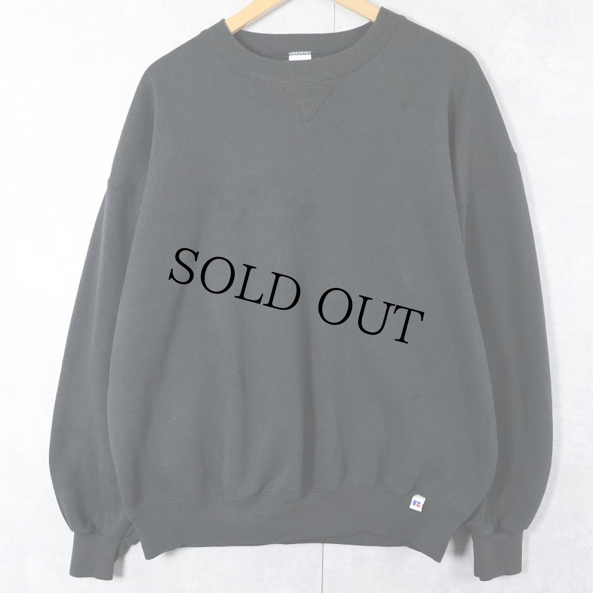 画像1: 90's RUSSELL ATHLETIC USA製 前V 無地スウェット BLACK XL (1)