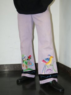 画像1: 70's Wrangler USA製 ハンド刺繍 カラーデニムパンツ W28 (1)