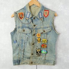 画像1: 70's Lois パッチ&チェーンカスタムデニム デニムベスト (1)