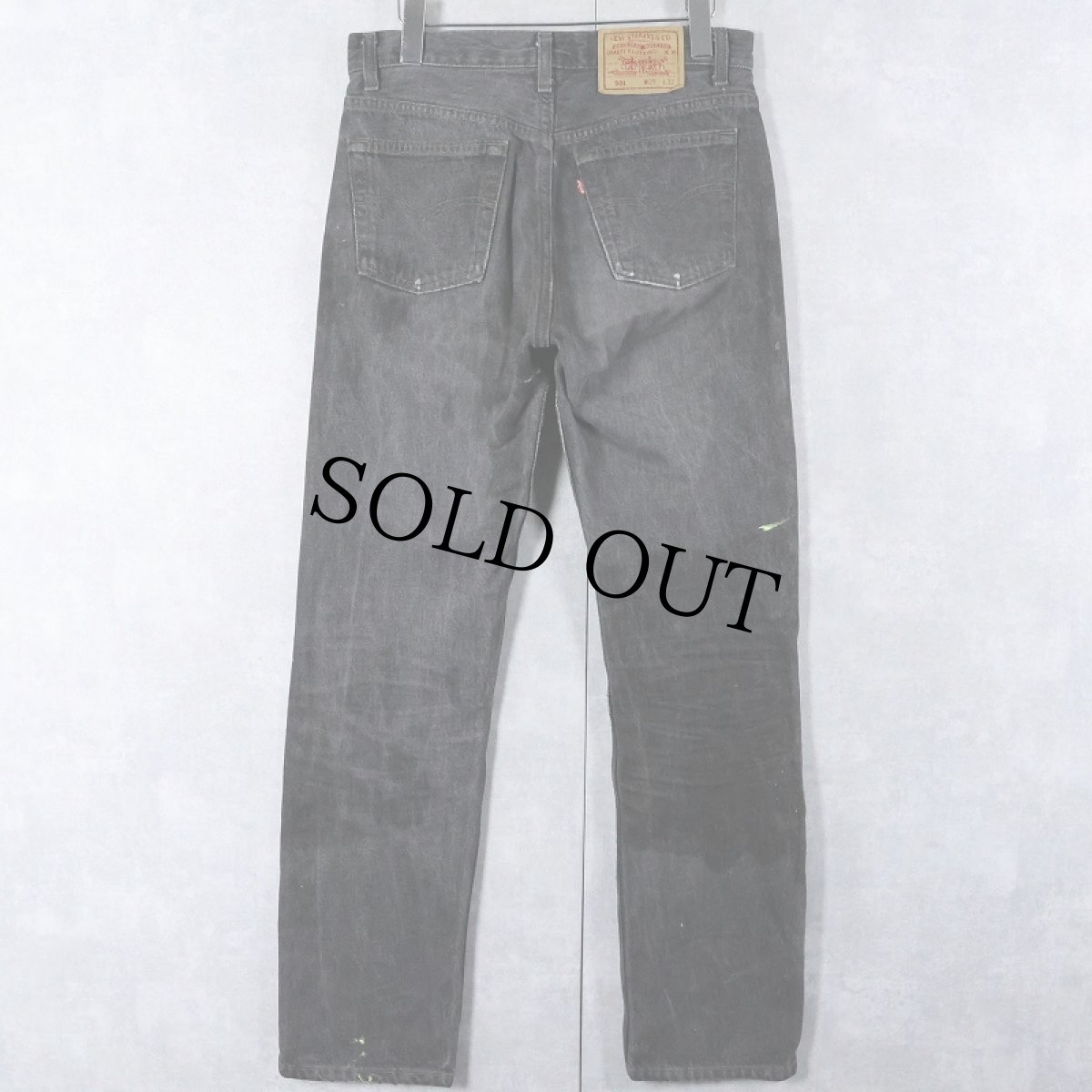 画像4: 80〜90's Levi's 501 USA製 先染め ペンキペイント ブラックデニムパンツ W31 (4)