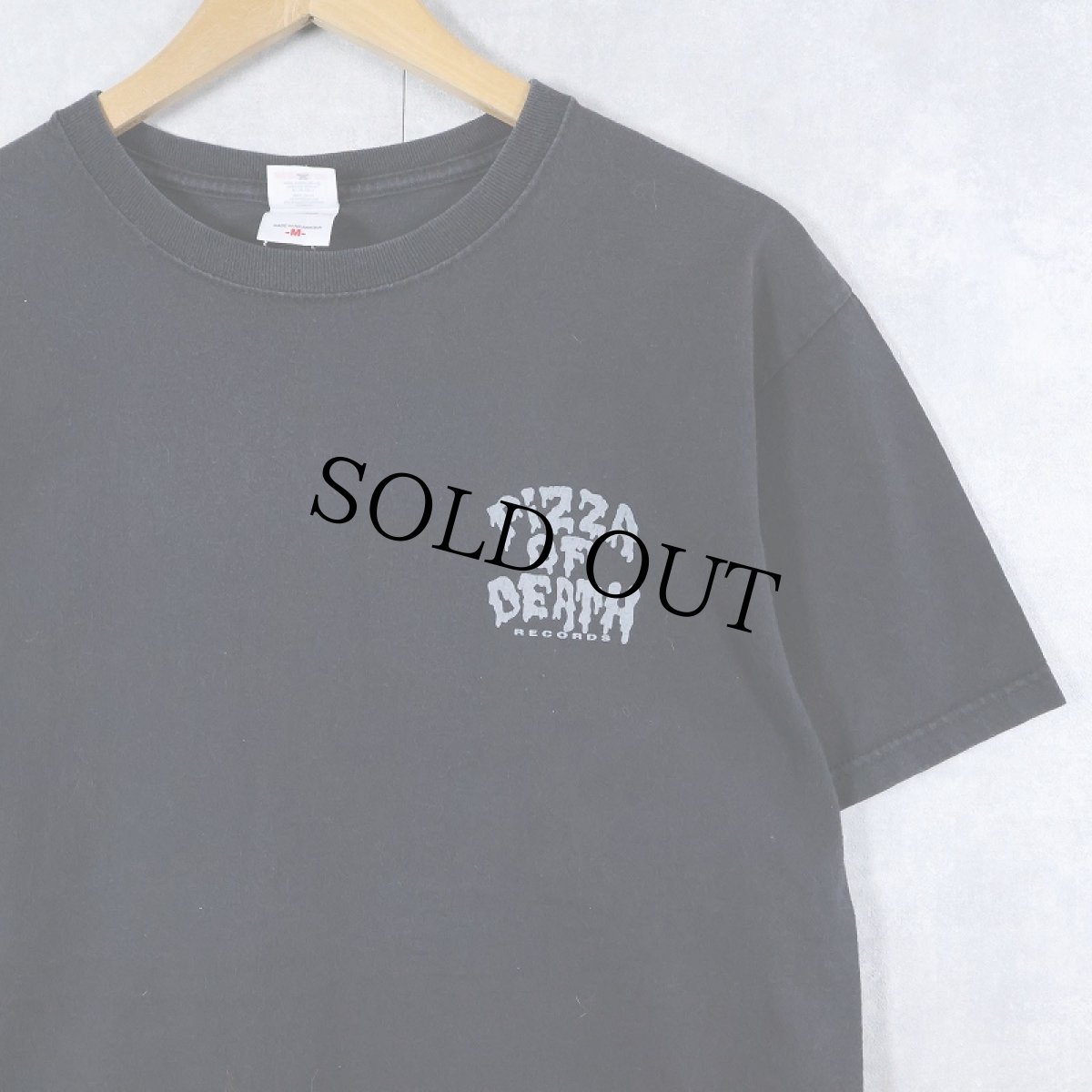 画像2: PIZZA OF DEATH RECORDS レコードレーベル ロゴプリントＴシャツ M (2)