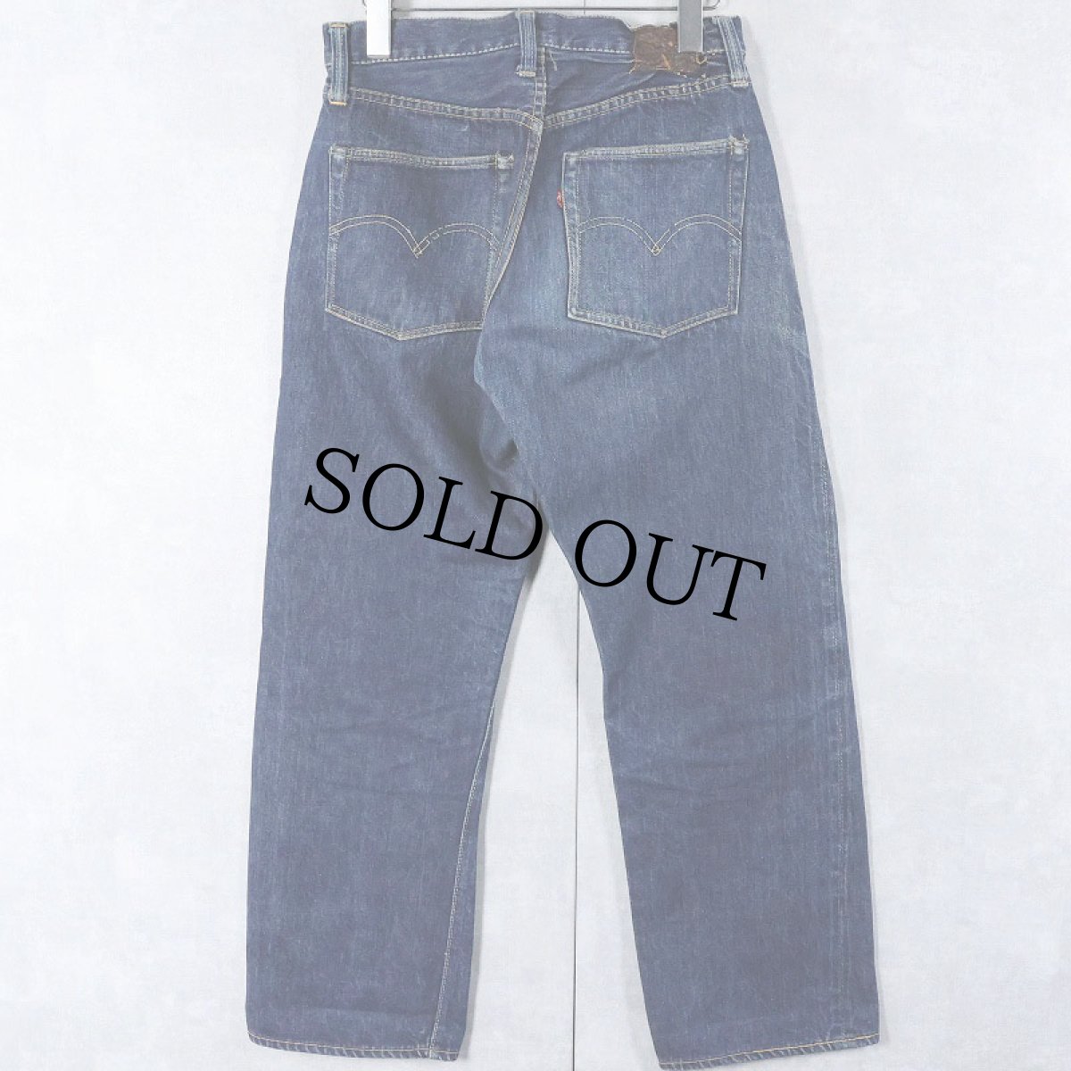 画像3: 50's LEVI'S 501ZXX BIGE "ビーフジャーキー" 革パッチ 両面タブ デニムパンツ W28 (3)