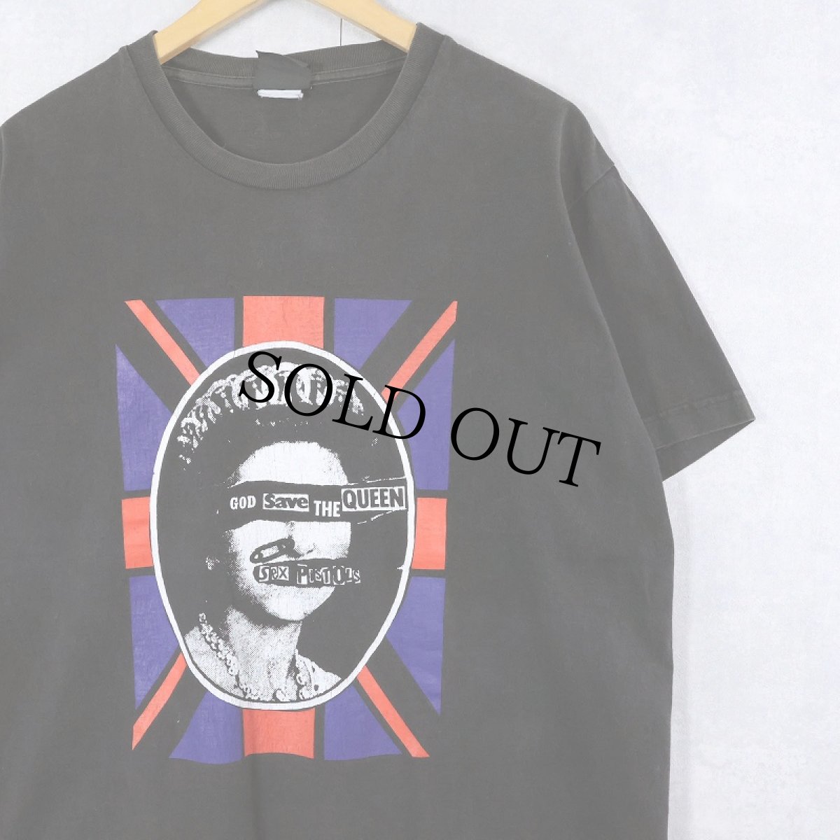 画像1: Sex Pistols "GOD SAVE THE QUEEN" パンクロックバンドTシャツ BLACK (1)