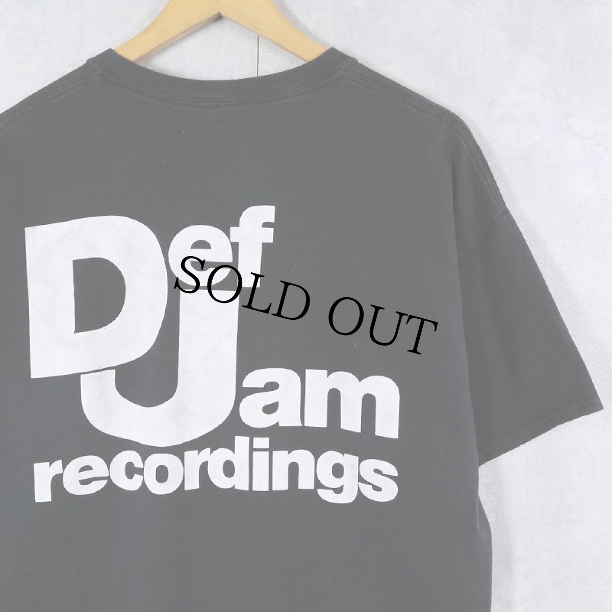 画像1: Def Jam Recordings レコードレーベル ロゴプリントTシャツ BLACK (1)