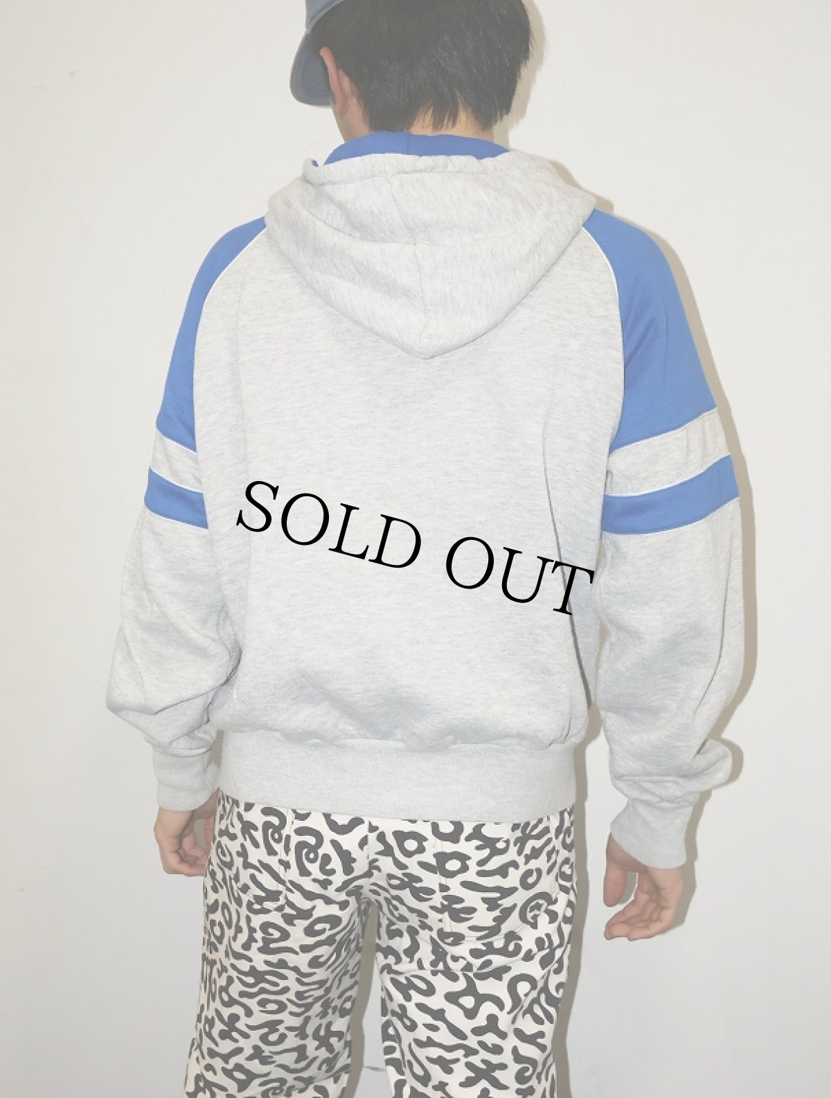 画像2: 【SALE】 80's NIKE 紺タグ ロゴ刺繍 スウェットジップパーカー L (2)