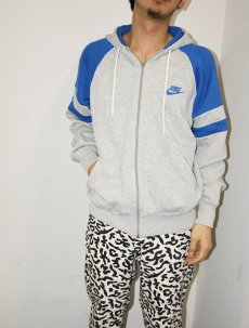 画像1: 【SALE】 80's NIKE 紺タグ ロゴ刺繍 スウェットジップパーカー L (1)