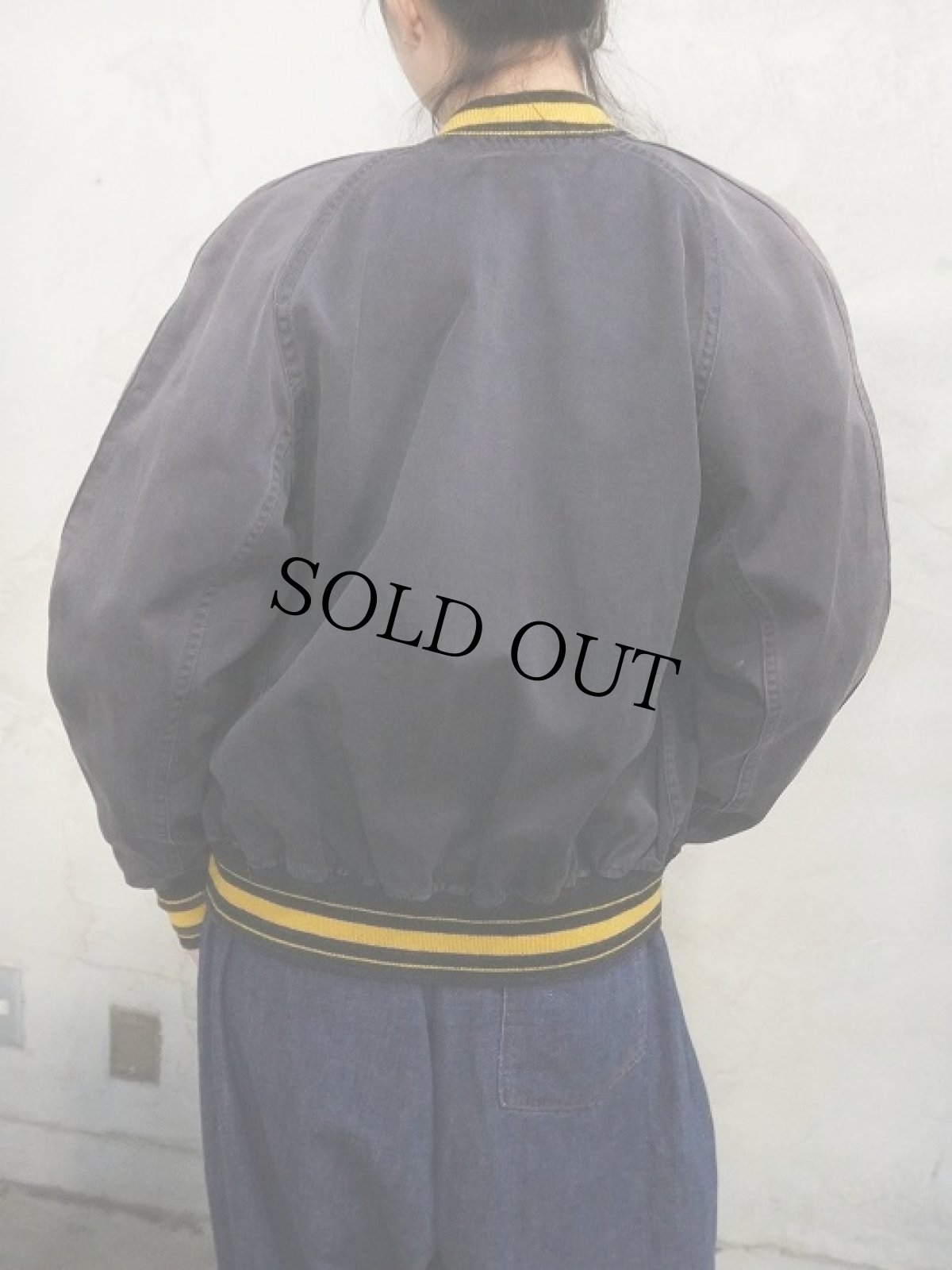 画像2: 50's GENERAL ATHLETICS PRODUCTS 猫目ボタン コットン ボタンスタジャン NAVY  (2)