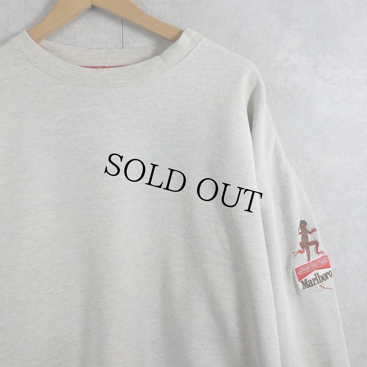 画像1: 90's Marlboro ADVENTURE TEAM トカゲ刺繍 タバコ企業スウェット L (1)