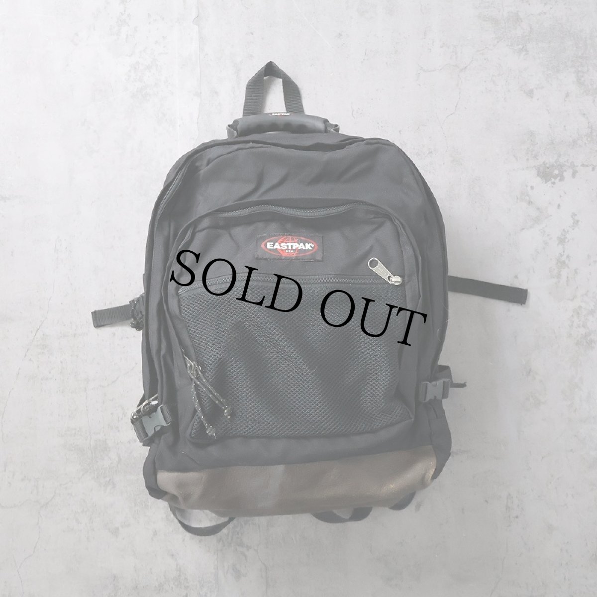 画像1: EASTPAK バックパック BLACK (1)