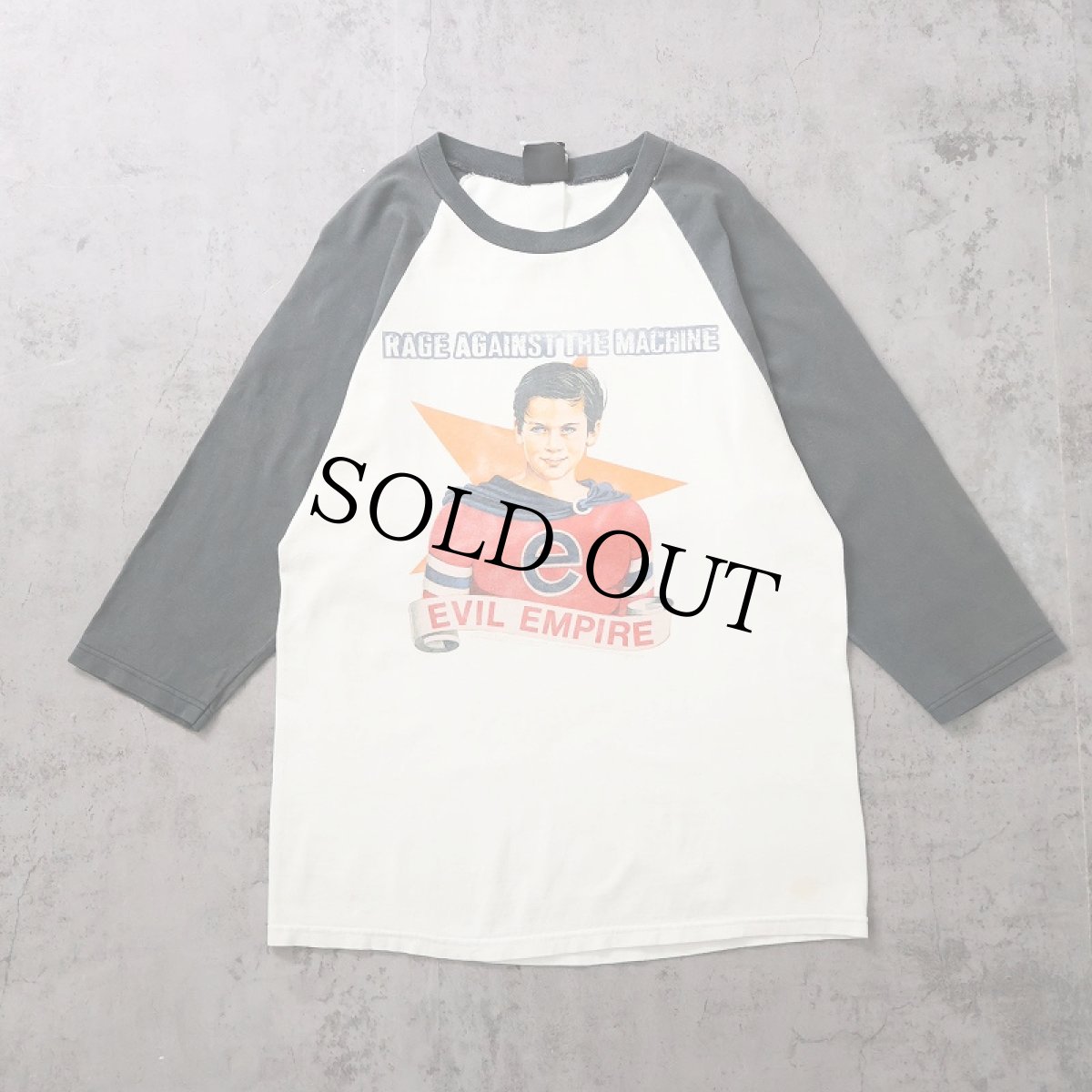 画像2: 90's RAGE AGAINST THE MACHINE "EVIL EMPIRE" ロックバンド ラグランTシャツ (2)