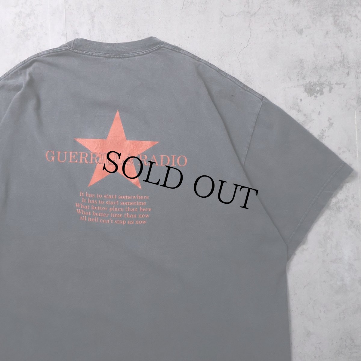 画像2: Rage Against The Machine "Guerrilla Radio" ロックバンド プリントTシャツ BLACK (2)