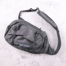 画像1: 2022AW Patagonia Atom Sling 8L ボディバッグ BLACK ONESIZE (1)