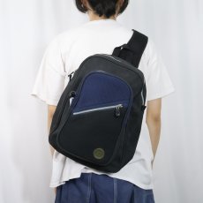 画像2: MTV ボディバッグ NAVY×BLACK (2)