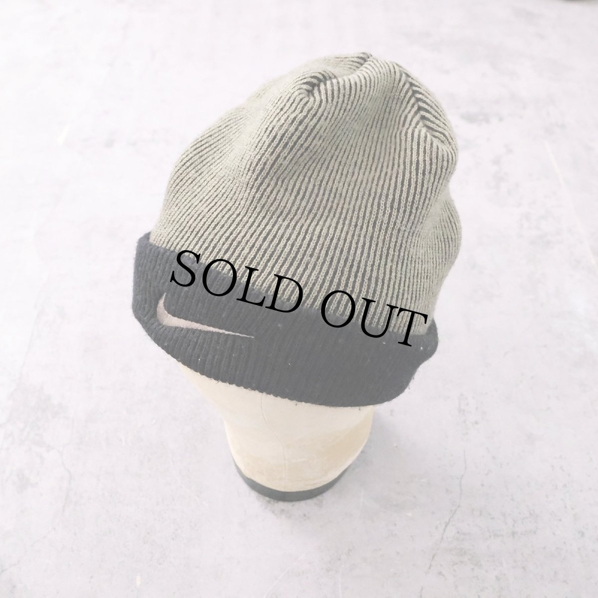 画像1: 90〜2000's NIKE ロゴ刺繍 アクリルニットキャップ ONESIZE (1)