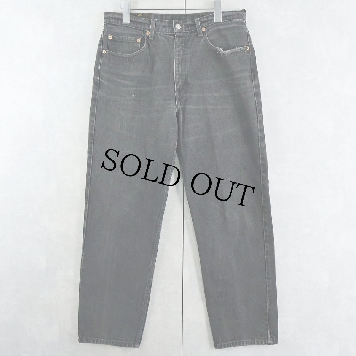 画像1: 90's Levi's 550 "サルファブラック" ブラックデニムパンツ W33 (1)
