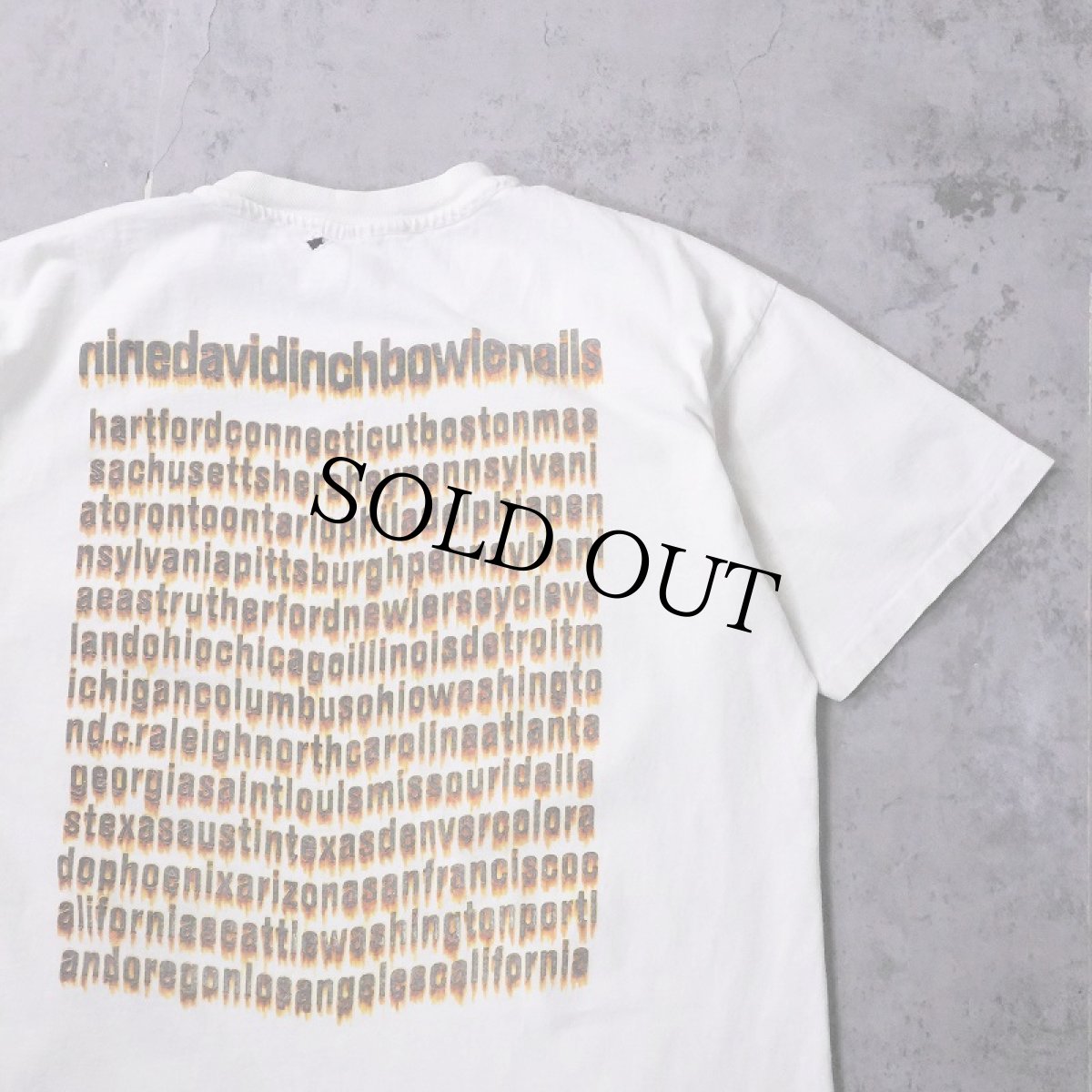 画像2: 90's USA製 NINE INCH NAILS × DAVID BOWIE "OUTSIDE TOUR" ツアープリントTシャツ XL (2)