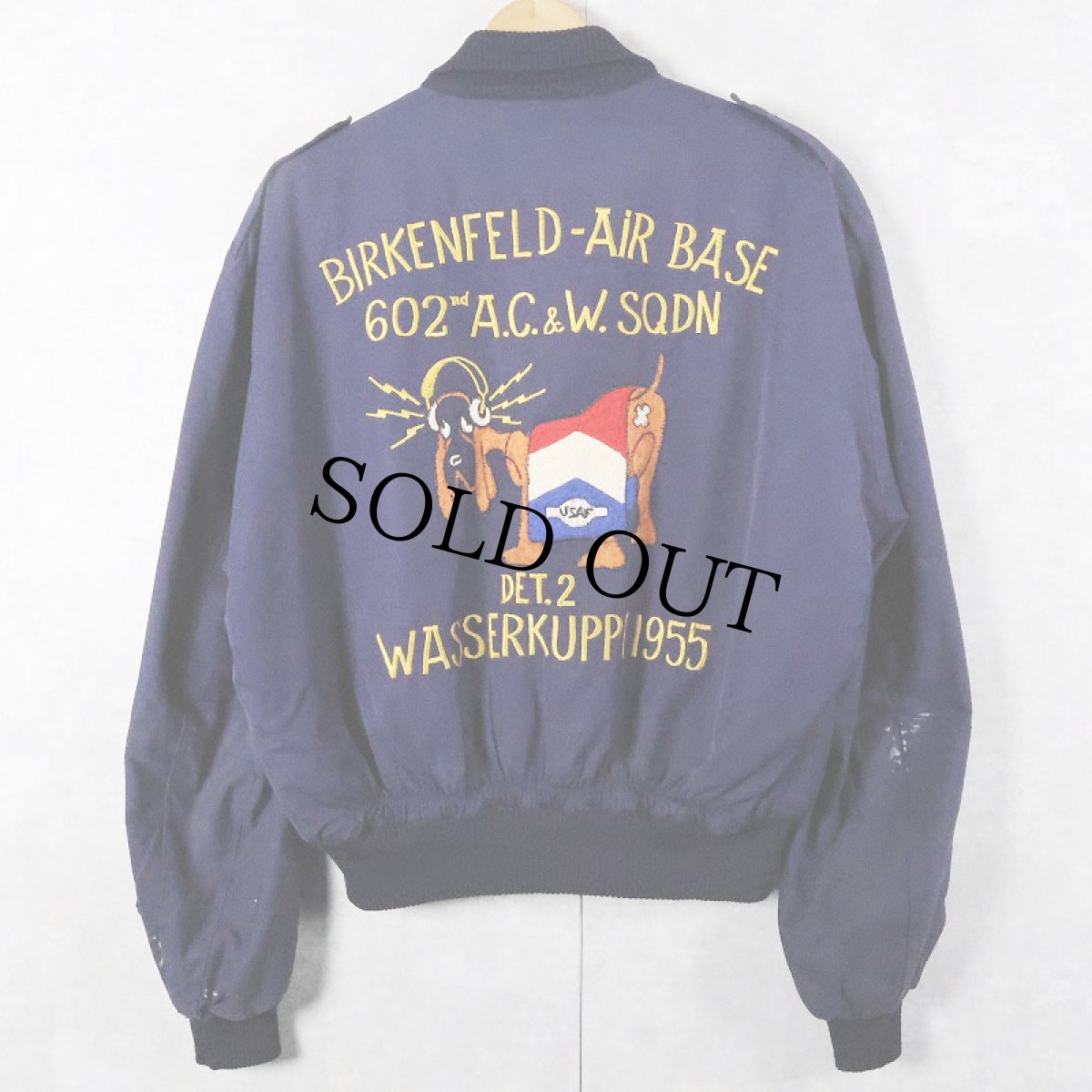 画像1: 50's U.S.AIR FORCE "BIRKENFELD-AIR BASE" 刺繍入り スーベニアジャケット SIZE48 (1)