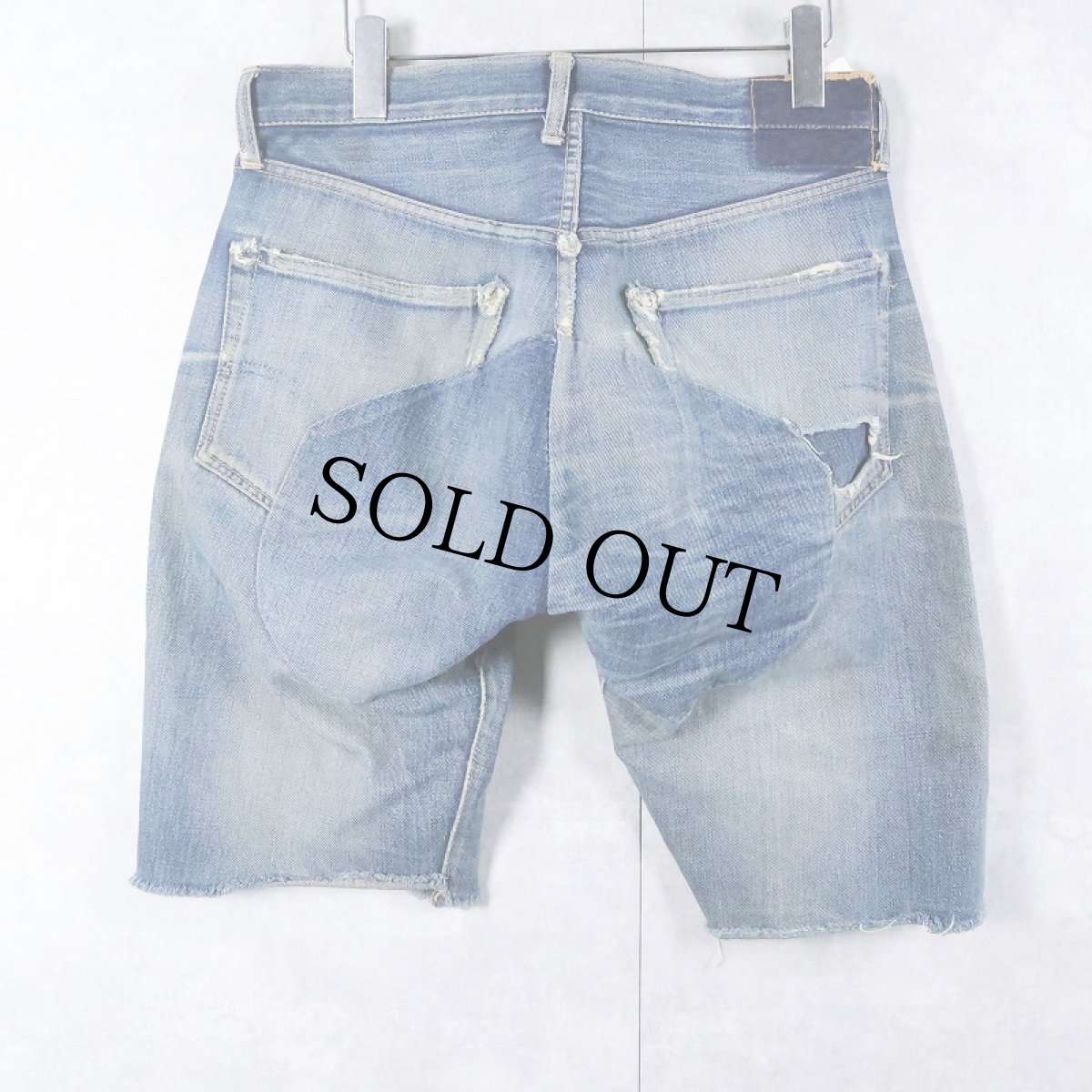 画像2: 50〜60's LEVI'S 501XX "ギャラ入り&オフセット" パッチ付き カットオフデニムショーツ W31 (2)