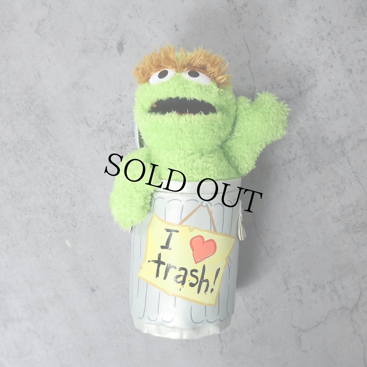 画像1: SESAME STREET "Oscar the Grouch" キャラクター ぬいぐるみ (1)