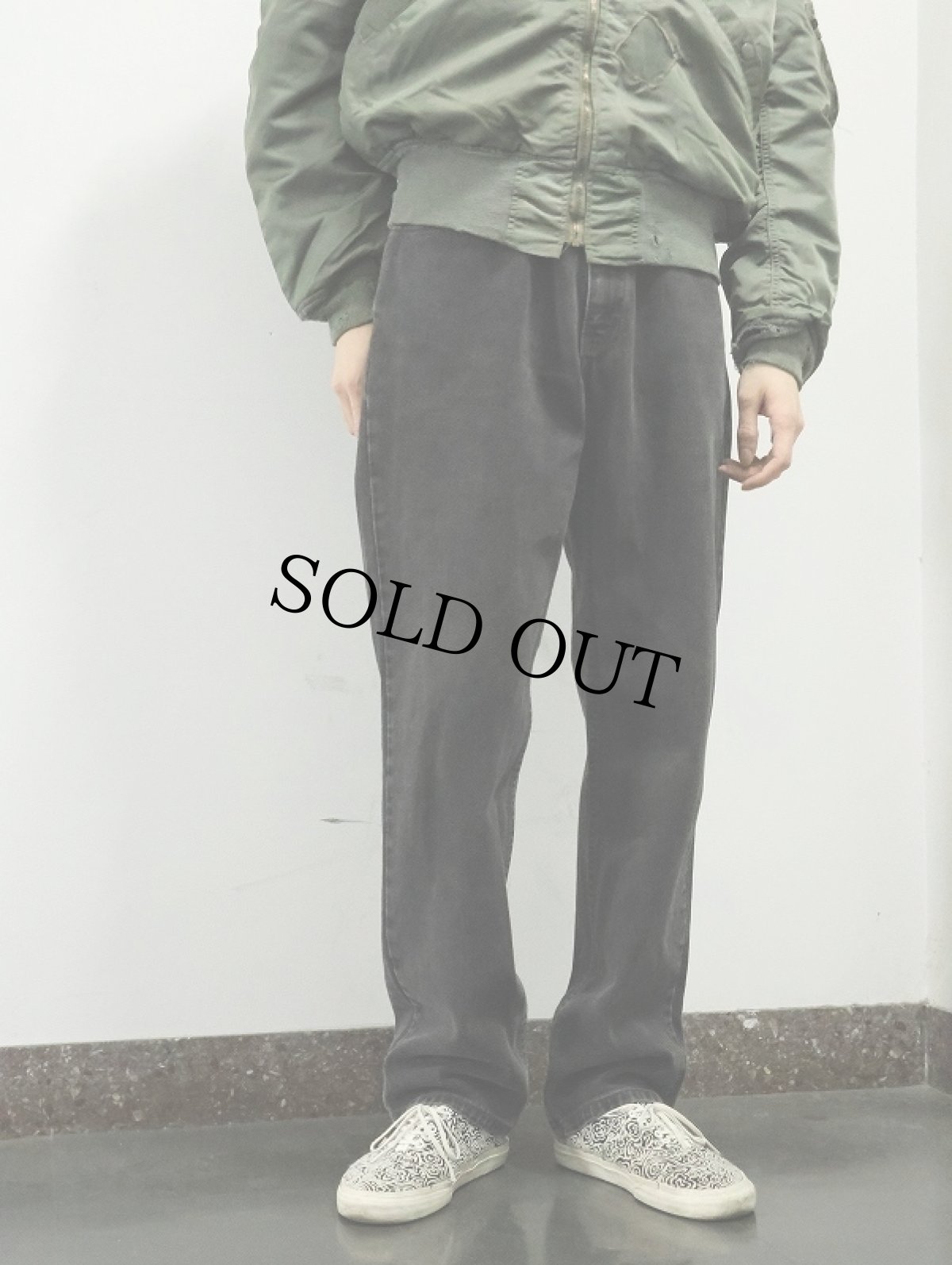 画像1: 2000's Levi's 550 RELAXED FIT USA製 "サルファブラック" ブラックデニムパンツ W34 (1)