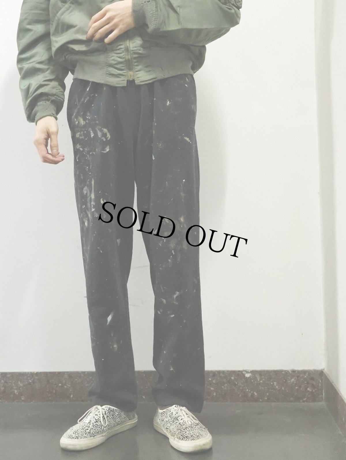 画像1: Champion ロゴ刺繍 ペンキペイント スウェットパンツ BLACK M (1)