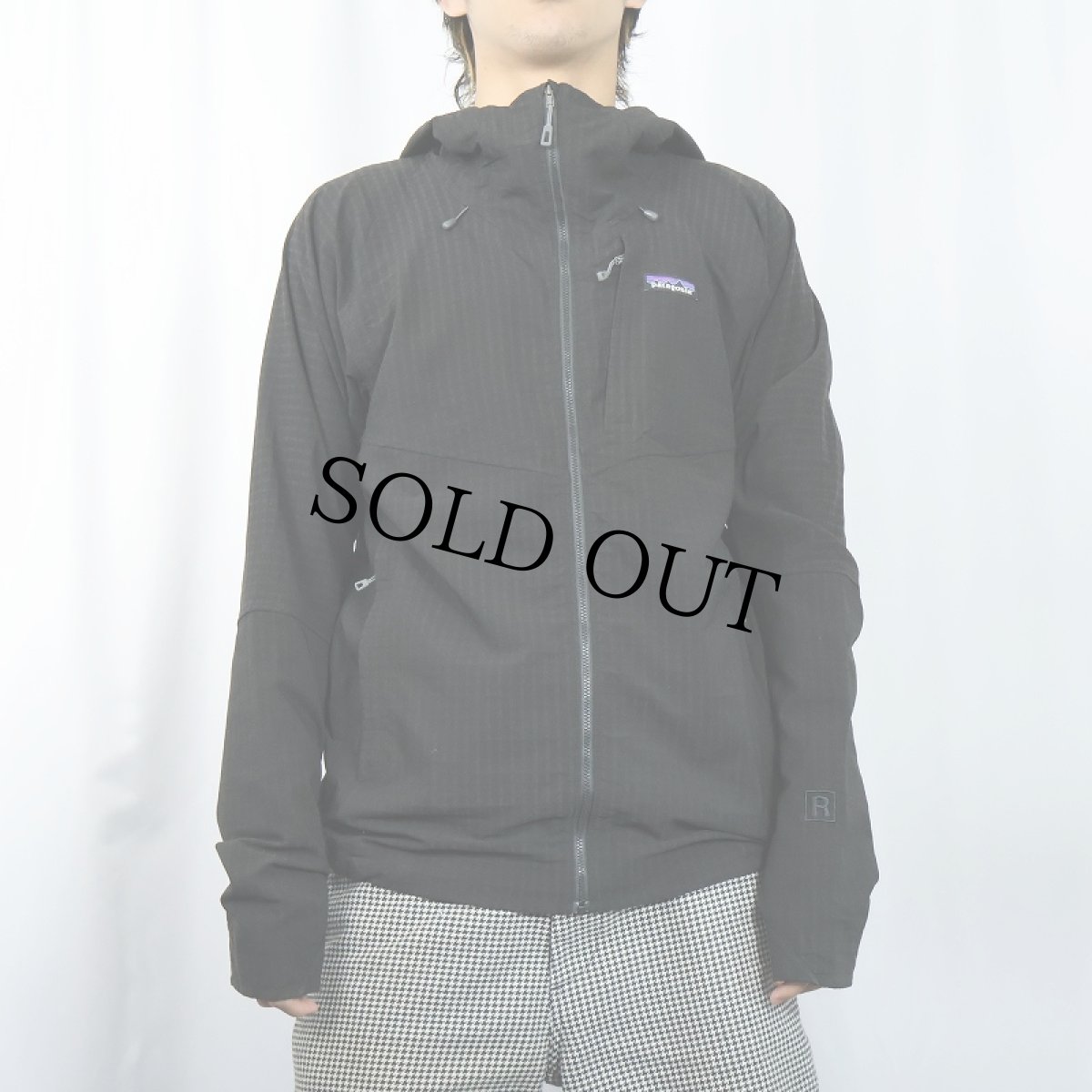 画像2: 2018AW Patagonia Rシリーズ R1テックフェイス ポリエステルジップパーカー BLACK M (2)