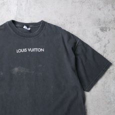 画像1: ブート LOUIS VUITTON ロゴプリントTシャツ BLACK XL (1)