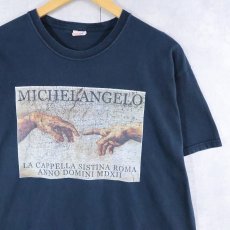 画像1: Michelangelo アダムの創造 アートプリントTシャツ NAVY (1)