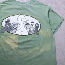 画像1: 90's SESAME STREET USA製 キャラクターパロディプリントTシャツ L (1)